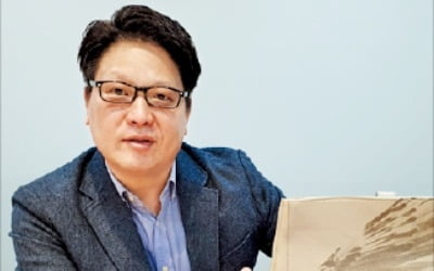 김우식 대표 "명품가죽 시장 공략"