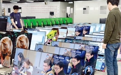 '한국 TV산업의 산실' LG전자 구미공장 가보니…OLED TV 생산라인 160m…40도 고온서 테스트