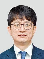 박재민 국방부 차관, 관료 출신으로 예산·조직통