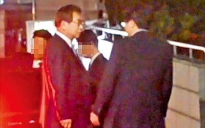 서훈·양정철 '4시간 회동' 파문…한국당 "국가 정보수장이 총선 개입"