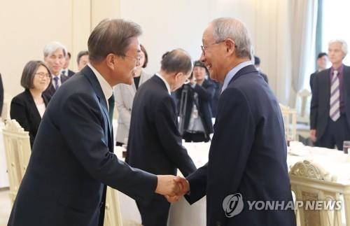 文대통령 "국정·사법농단과 타협 어려워…규명·청산 뒤 협치"