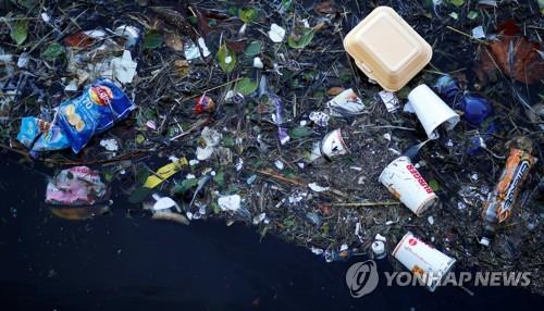 '플라스틱 쓰레기 수출 그만' 180개국 유엔협약에 동의