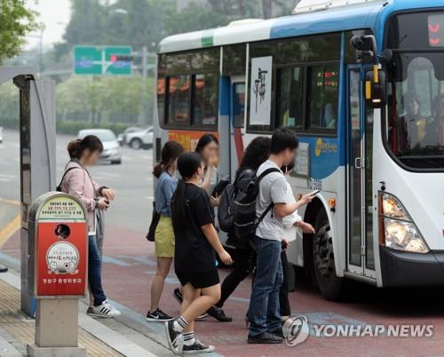 한숨 돌린 청주 시내버스 업계…'살얼음판 국면' 여전
