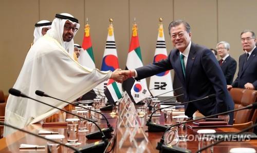  리비아 피랍 한국인 315일만에 석방…靑 "UAE 지원 결정적"