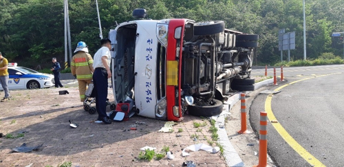 장흥서 버스-승용차 충돌…1명 사망·3명 부상