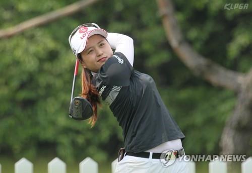 상금·평균타수 1위 최혜진, 신인 돌풍 뚫고 시즌 3승 올릴까