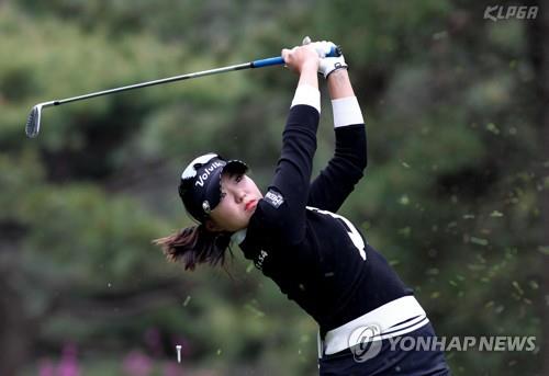 상금·평균타수 1위 최혜진, 신인 돌풍 뚫고 시즌 3승 올릴까