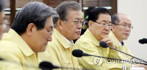 文대통령 "속도가 중요…세월호구조 경험 해군구조대 등 파견"