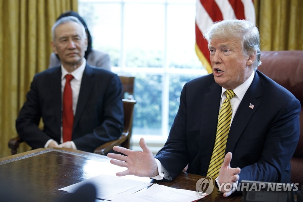 트럼프 "중국이 합의 깨뜨렸다…中 "무역전쟁 준비 마쳐"