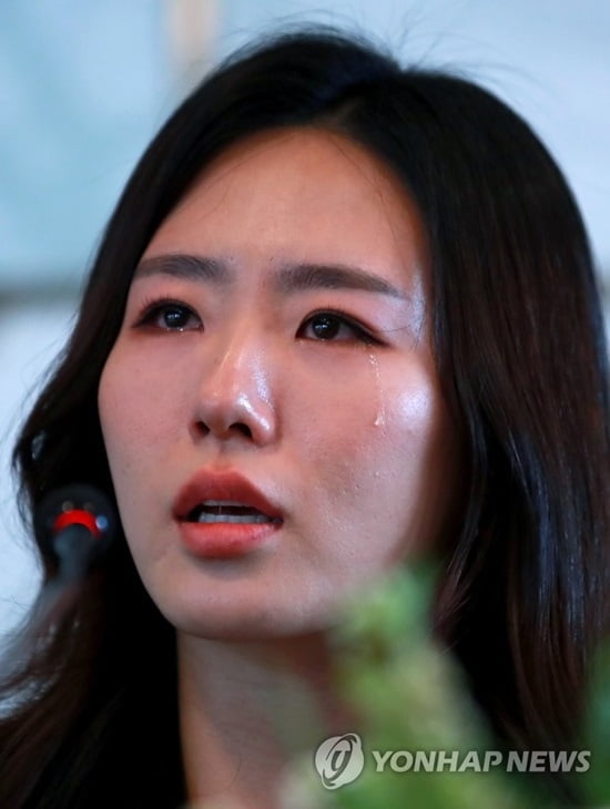 `빙속 여제` 이상화, 눈물의 은퇴식 "좋은 모습으로 기억해주길"