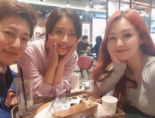 "오랜만에 만난 동기들"…최송현-한석준-오정연 카페에서 `찰칵`