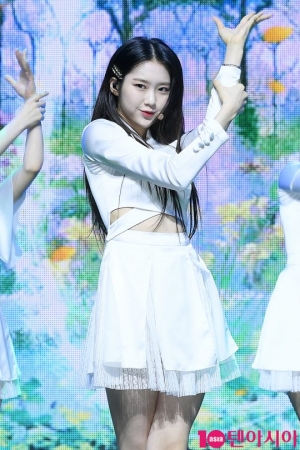 [TEN PHOTO] 오마이걸 지호 &#39;너에게 홀릭&#39;