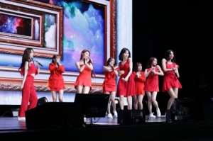 러블리즈, &#39;엠카&#39;로 &#39;그 시절 우리가 사랑했던 우리&#39; 첫 컴백 무대