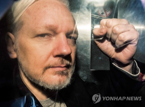美, '위키리크스' 어산지 추가 기소…'기밀 공표' 등 18개 혐의