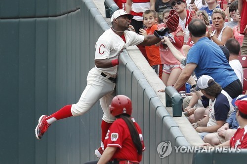 류현진, 시즌 6승…MLB 평균자책점 전체 1위