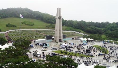 "1980년 5월 광주는 고통→저항→공동체로 탈바꿈"