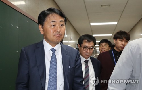 김관영 "원내대표직 사퇴 없다…바른미래당에 뼈 묻을 각오"