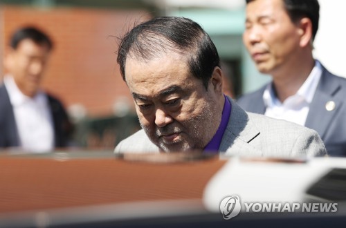 文의장, 2박3일 중국 공식방문…"북미대화 재개 위해 노력"