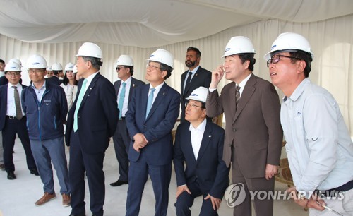 이총리, 쿠웨이트 한국 사업현장 방문…"기업에 힘이 되고 싶다"