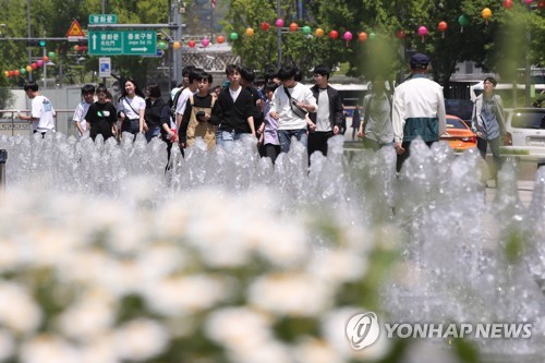 연휴 마지막 날 더위 주춤…남부 오전 한때 미세먼지 나쁨