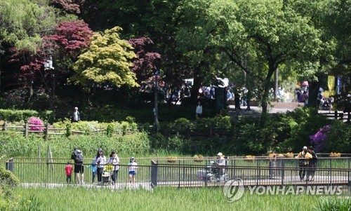 연휴 마지막 날 '입하'…공식 여름 첫날 나들이 "딱 좋아"