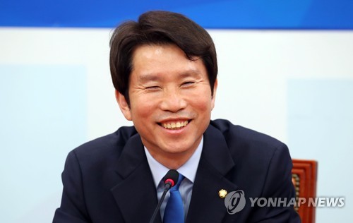 17대 국회 '배지 동기' 이인영·나경원…빙하정국 녹여낼까