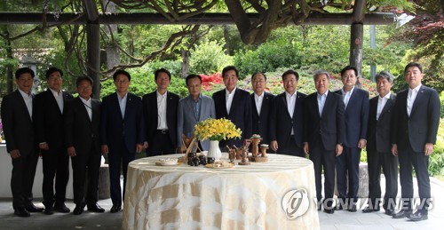 당정청 "추경, 5월내 처리 총력대응…금주 총리 시정연설 추진"