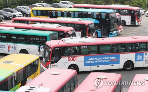 정부 "500인 이상 버스사업장 임금 지원 2년으로 확대"