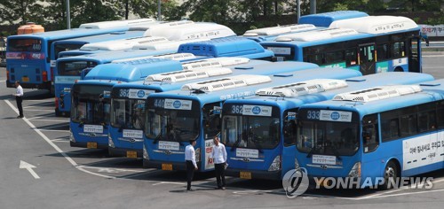 이재갑 "조정 기한 연장해서라도 버스파업 중재 노력"