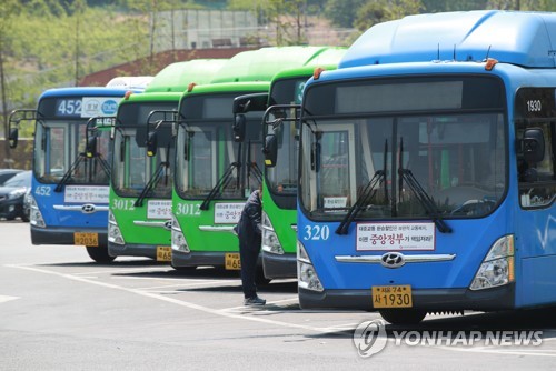 서울버스 교섭 17일까지 연장…타결 안되면 오늘 오전 4시 파업