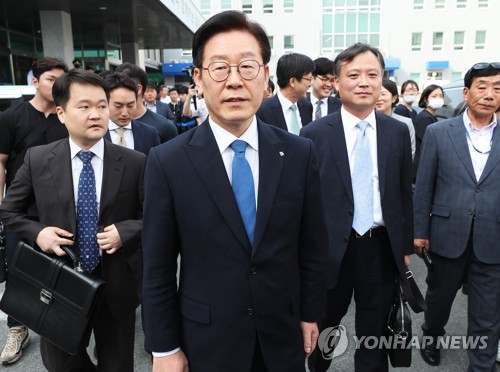 민주 "경기도정 집중하길", 한국 "친문무죄 반문유죄"