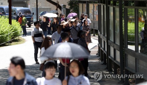 노무현 전 대통령 서거 10주기 D-1…봉하마을 추모 열기 가득