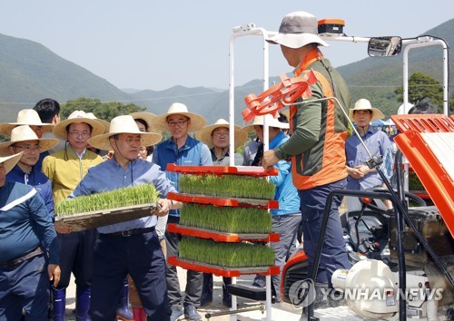 이철우 경북지사, 문 대통령에게 포항지진 특별법 제정 건의