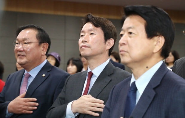 (왼쪽부터) 김태년, 이인영, 노웅래. 사진=연합뉴스