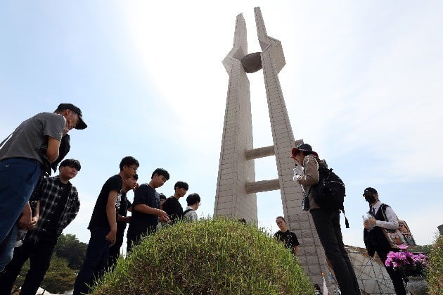 5·18 39주년…'오월광주 정의로운 대한민국' 기념식 거행(사진=5·18  5·18 민주묘지, 연합뉴스)