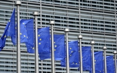 EU "올해 성장률 EU 1.4%, 유로존 1.2%…종전보다 0.1%P씩 내려"