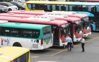 '임금지원 확대' 500인 이상 버스 사업장 32곳…절반이 경기도