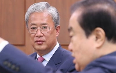 文의장 "의원수 확대, 대안은 마련돼있어…국민 신뢰 없어 문제"