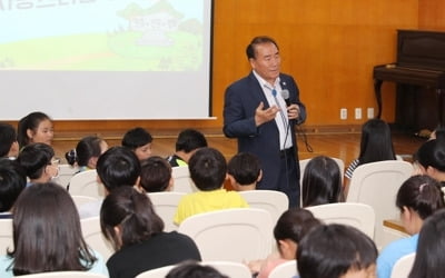 장휘국 광주교육감 '전두환 물러가라' 외친 학교서 5·18 수업