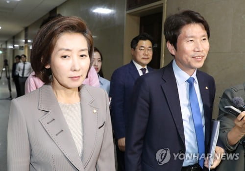 여야3당 원내대표 조만간 '호프타임'…내주초 국회정상화 분수령