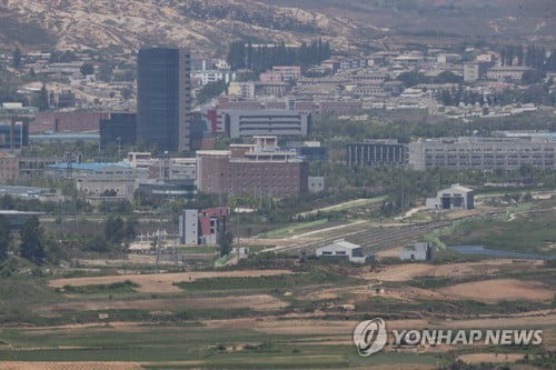 "北, 개성공단 건물에 잠금장치·봉인 유지…'설비반출' 허위"