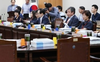 새 진용 갖춘 최저임금위원회…올해는 '속도 조절'에 무게