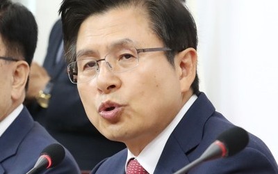 황교안 "서훈·양정철, 지금은 만나서는 안 될 때"