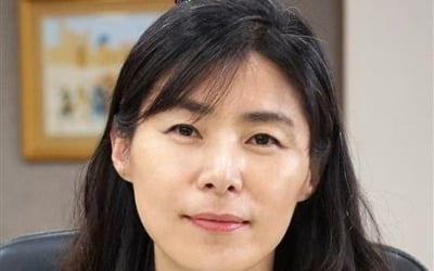 김외숙 靑인사수석…文대통령의 노동·인권변호사 '동지'