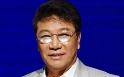 SM "이수만 개인회사 일감 몰아주기 아냐…거래 투명 공시"