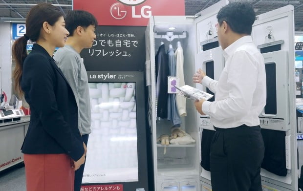의류관리기 원조 'LG 스타일러'…일본에서도 인기