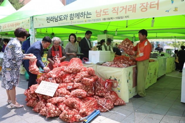 롯데아울렛 광주 수완점서 '전라남도 직거래 장터' 개최 