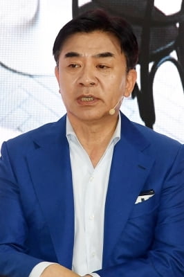 [포토] 질문에 답하는 김현석 삼성전자 대표이사