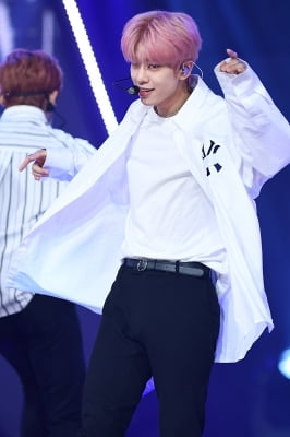 [포토] AB6IX 김동현, '미소가 멋진 남자'