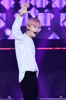 [포토] AB6IX 김동현, '멋진 모습에 시선강탈'